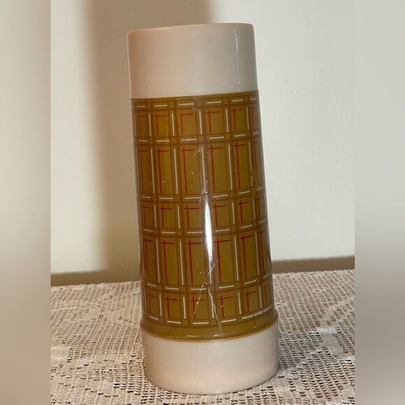 Aladdin kitchen || Vintage Aladdins vintage thermo bottle || Plaid thermos - Picture 6 of 10